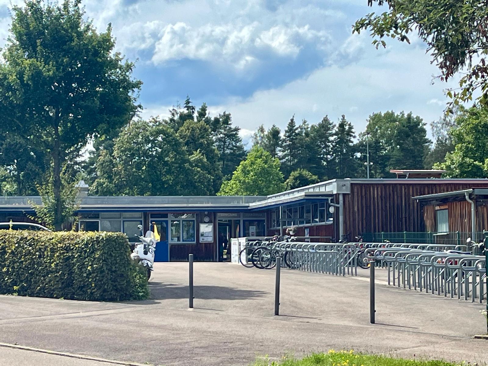 Freibadeingang in Pleinfeld